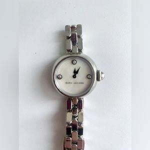 Marc Jacobs Courtney Watch